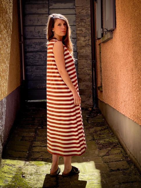!! NEW !! La robe Roma : Robe longue rayée marron et blanc en jersey de coton